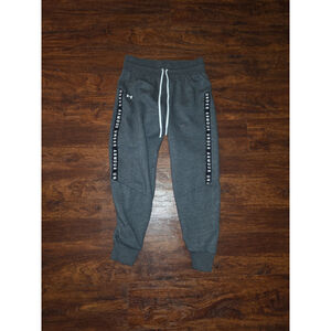 Gray Women's Under Armour Joggers size small